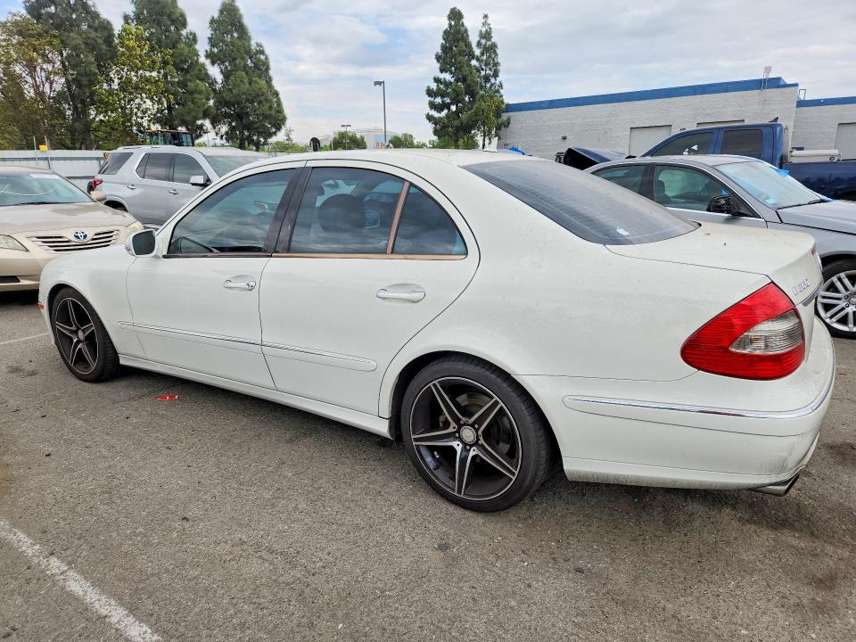 61470346 :رقم المزاد ، WDBUF56X27B092078 vin ، 2007 Mercedes-benz E مزاد بيع