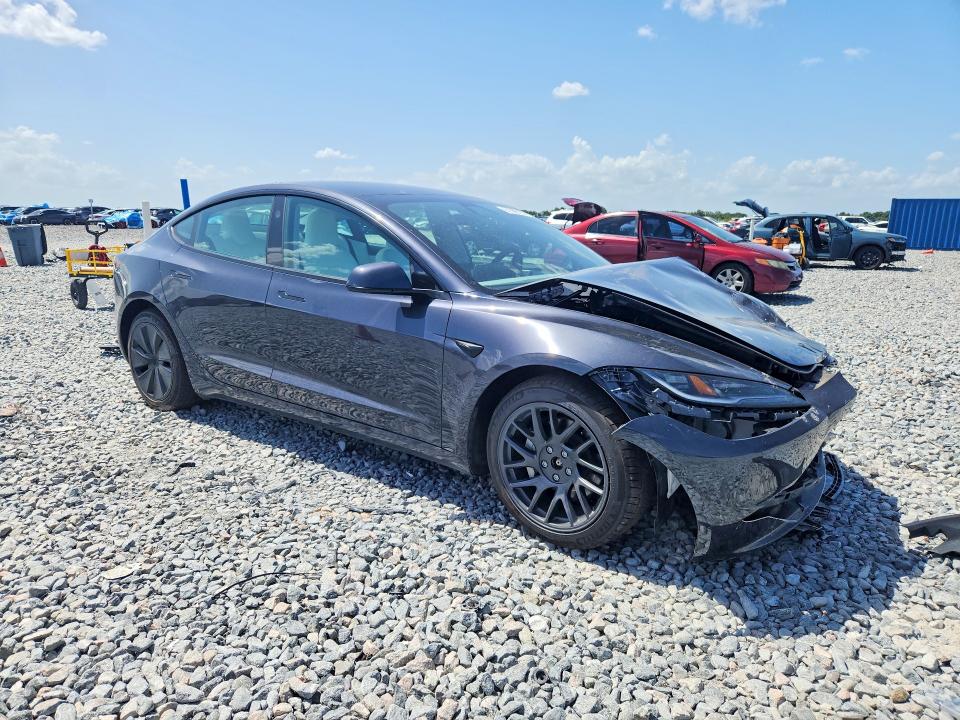 61389106 :رقم المزاد ، 5YJ3E1EB5TF123524 vin ، 2026 Tesla Model 3 مزاد بيع