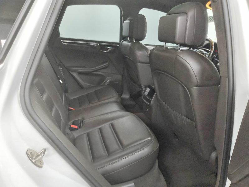 61798536 :رقم المزاد ، WP1AF2A5XFLB96799 vin ، 2015 Porsche Macan مزاد بيع