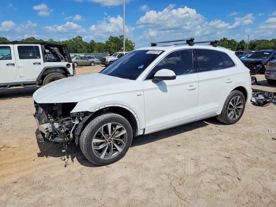 60030576 :رقم المزاد ، WA1EAAFY9N2137353 vin ، 2022 Audi Q5 مزاد بيع
