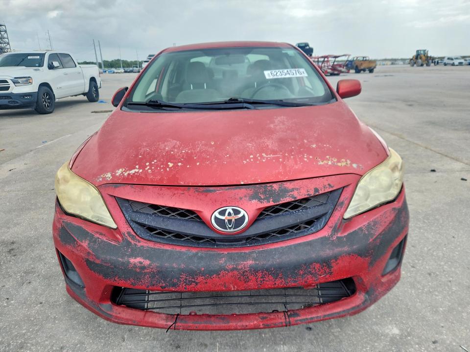 62354576 :رقم المزاد ، 2T1BU4EE0BC569481 vin ، 2011 Toyota Corolla مزاد بيع