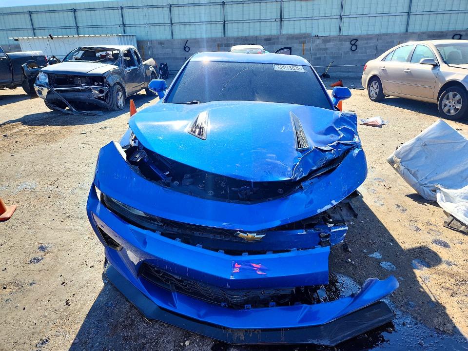60273636 :رقم المزاد ، 1G1FF1R74H0156013 vin ، 2017 Chevrolet Camaro مزاد بيع