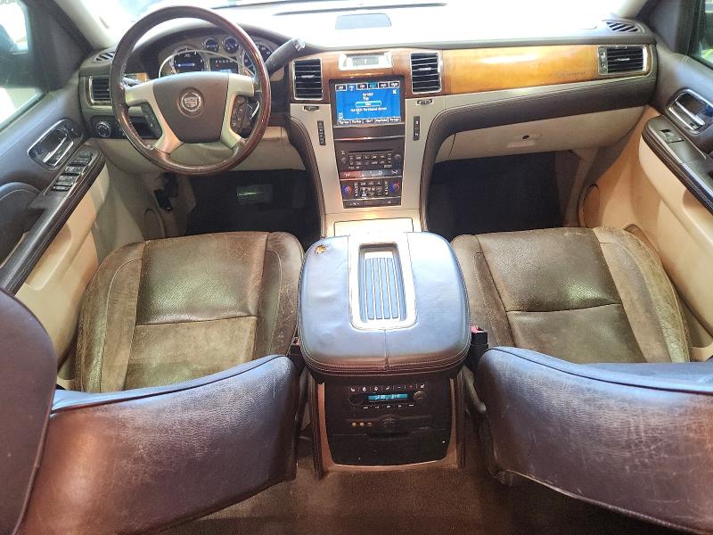 2011 Cadillac Escalade მანქანა იყიდება აუქციონზე, vin: 1GYS4KEF6BR155814, აუქციონის ნომერი: 61032006