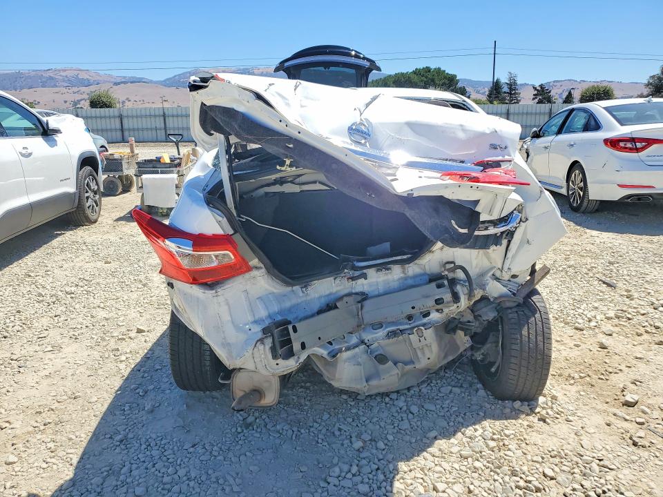 2016 Nissan Sentra მანქანა იყიდება აუქციონზე, vin: 3N1AB7AP3GY242691, აუქციონის ნომერი: 62480366