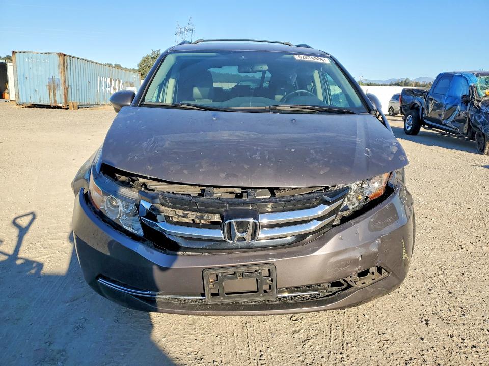 62878986 :رقم المزاد ، 5FNRL5H68GB044084 vin ، 2016 Honda Odyssey مزاد بيع