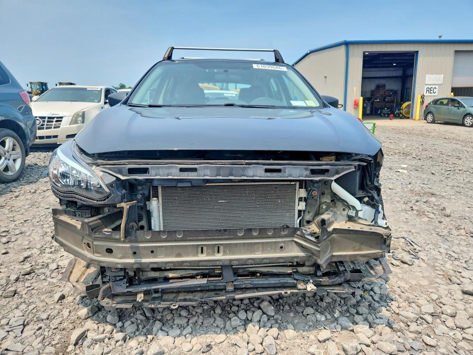 61039686 :رقم المزاد ، 4S3GTAA63H3700605 vin ، 2017 Subaru Impreza مزاد بيع