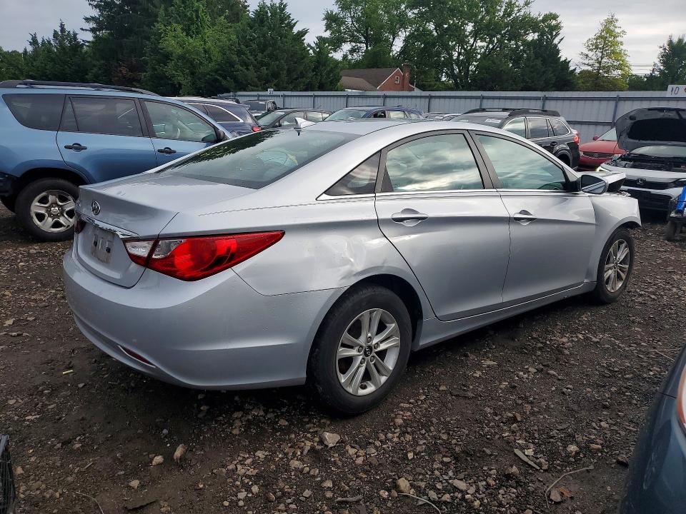 59981926 :رقم المزاد ، 5NPEB4AC9DH785854 vin ، 2013 Hyundai Sonata مزاد بيع