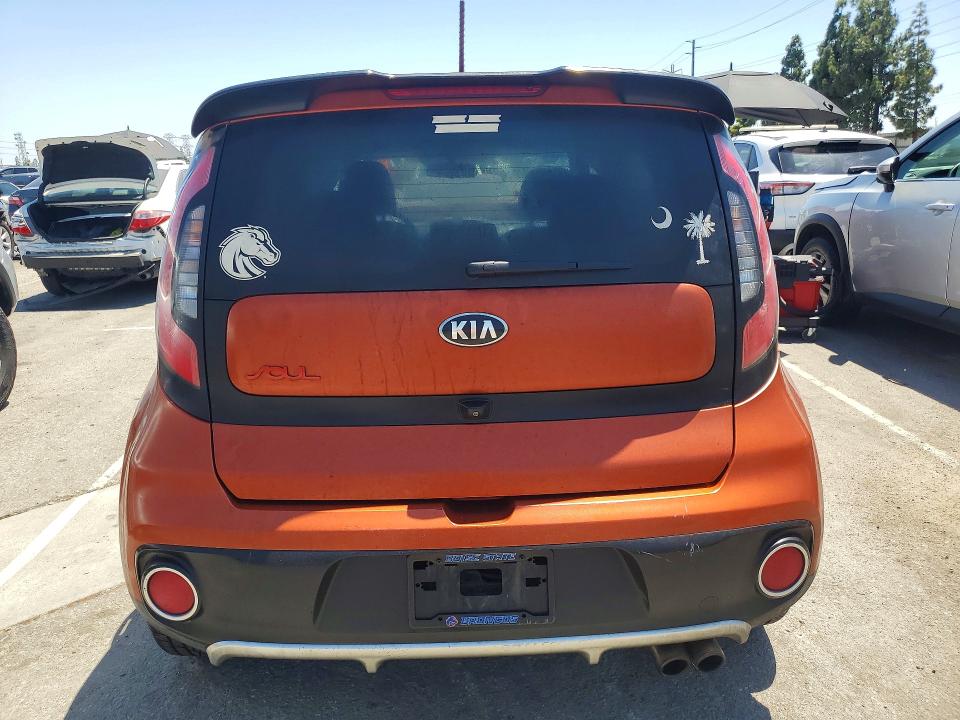 2018 Kia Soul მანქანა იყიდება აუქციონზე, vin: KNDJX3AA9J7572427, აუქციონის ნომერი: 62445096