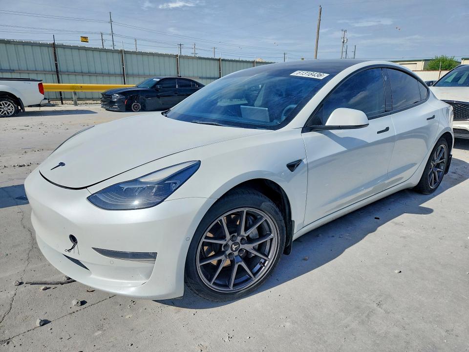 2022 Tesla Model 3 მანქანა იყიდება აუქციონზე, vin: 5YJ3E1EBXNF110979, აუქციონის ნომერი: 61318436
