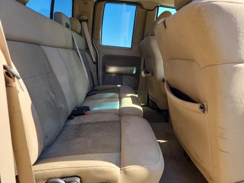 60256596 :رقم المزاد ، 1FTPX12576FA27033 vin ، 2006 Ford F150 مزاد بيع