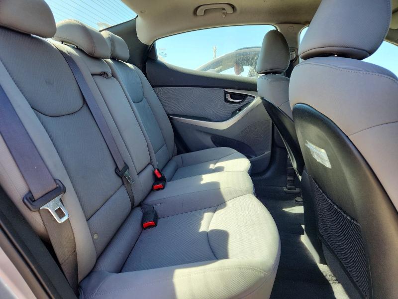 62492876 :رقم المزاد ، KMHDH4AE4CU357573 vin ، 2012 Hyundai Elantra مزاد بيع