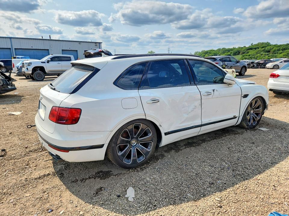2020 Bentley Bentayga მანქანა იყიდება აუქციონზე, vin: SJAAM2ZV9LC029665, აუქციონის ნომერი: 61895366