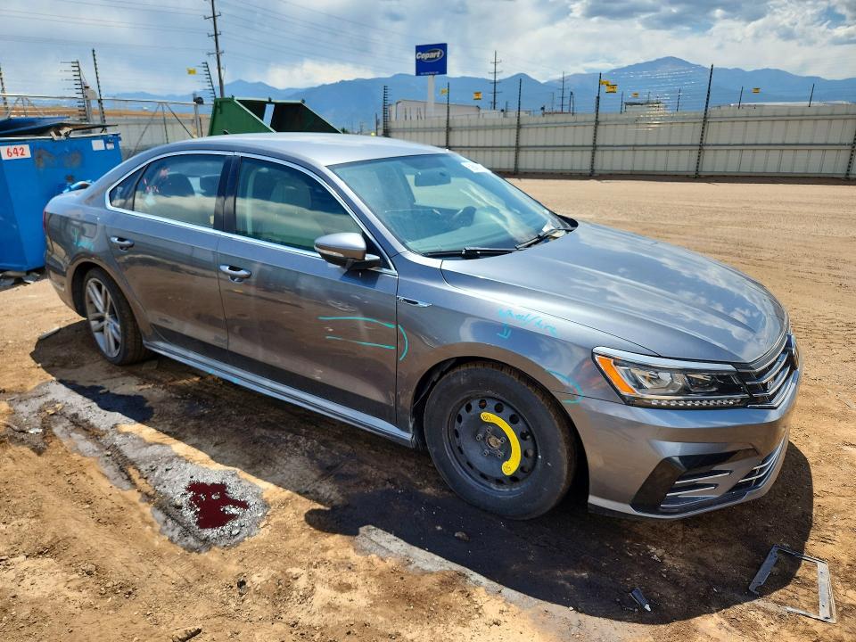 59846786 :رقم المزاد ، 1VWDT7A36HC044148 vin ، 2017 Volkswagen Passat مزاد بيع
