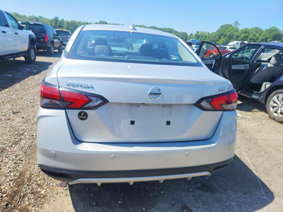58879906 :رقم المزاد ، 3N1CN8EV7ML894043 vin ، 2021 Nissan Versa مزاد بيع