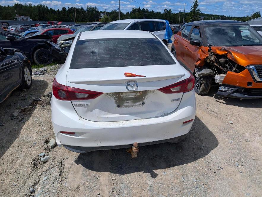 60945896 :رقم المزاد ، 3MZBM1V70FM147348 vin ، 2015 Mazda 3 مزاد بيع