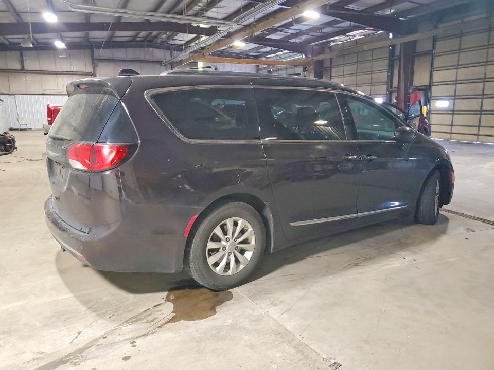 Продажа на аукционе авто 2018 Chrysler Pacifica, vin: 2C4RC1BG5JR101945, номер лота: 59728026