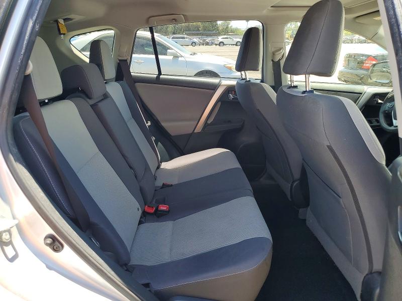 61704856 :رقم المزاد ، JTMWFREV1FD068651 vin ، 2015 Toyota Rav4 مزاد بيع