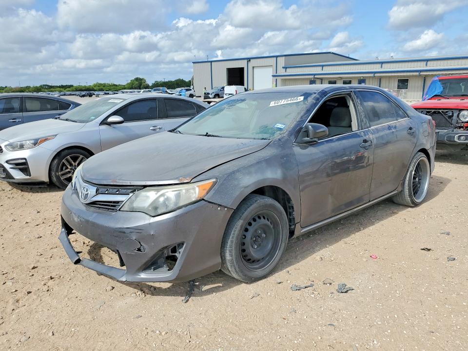 60775466 :رقم المزاد ، 4T4BF1FK2ER427297 vin ، 2014 Toyota Camry مزاد بيع