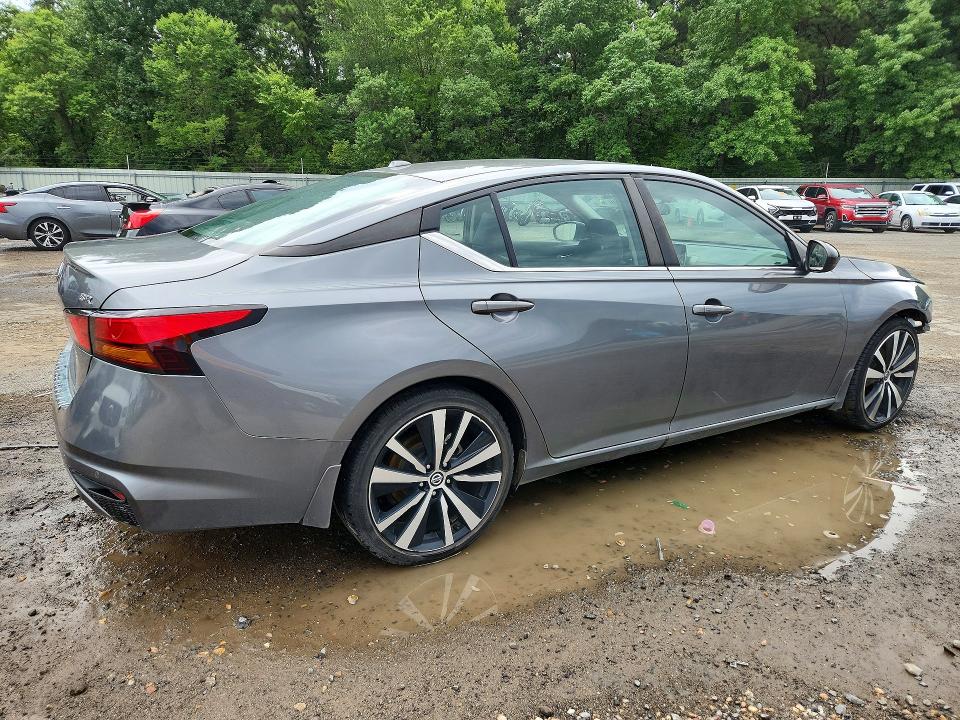 60746536 :رقم المزاد ، 1N4BL4CV9NN338947 vin ، 2022 Nissan Altima مزاد بيع