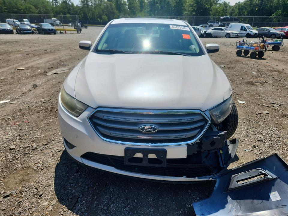 60435136 :رقم المزاد ، 1FAHP2E87DG133317 vin ، 2013 Ford Taurus مزاد بيع