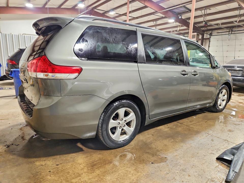 Aukcja sprzedaży 2011 Toyota Sienna, vin: 5TDKK3DCXBS148133, numer aukcji: 61229526