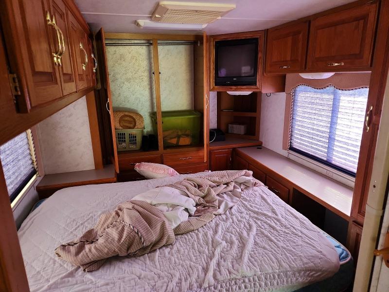 Продажа на аукционе авто 2002 Four Winds Infinity, vin: 1FCNF53S310A09081, номер лота: 61229386