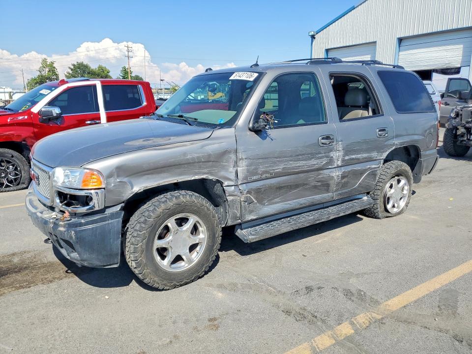 61437106 :رقم المزاد ، 1GKEK63U25J264585 vin ، 2005 Gmc Yukon مزاد بيع