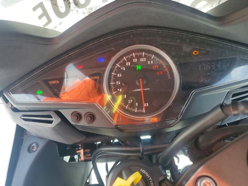 61732756 :رقم المزاد ، JH2RC7915EK000355 vin ، 2014 Honda Vfr800 مزاد بيع