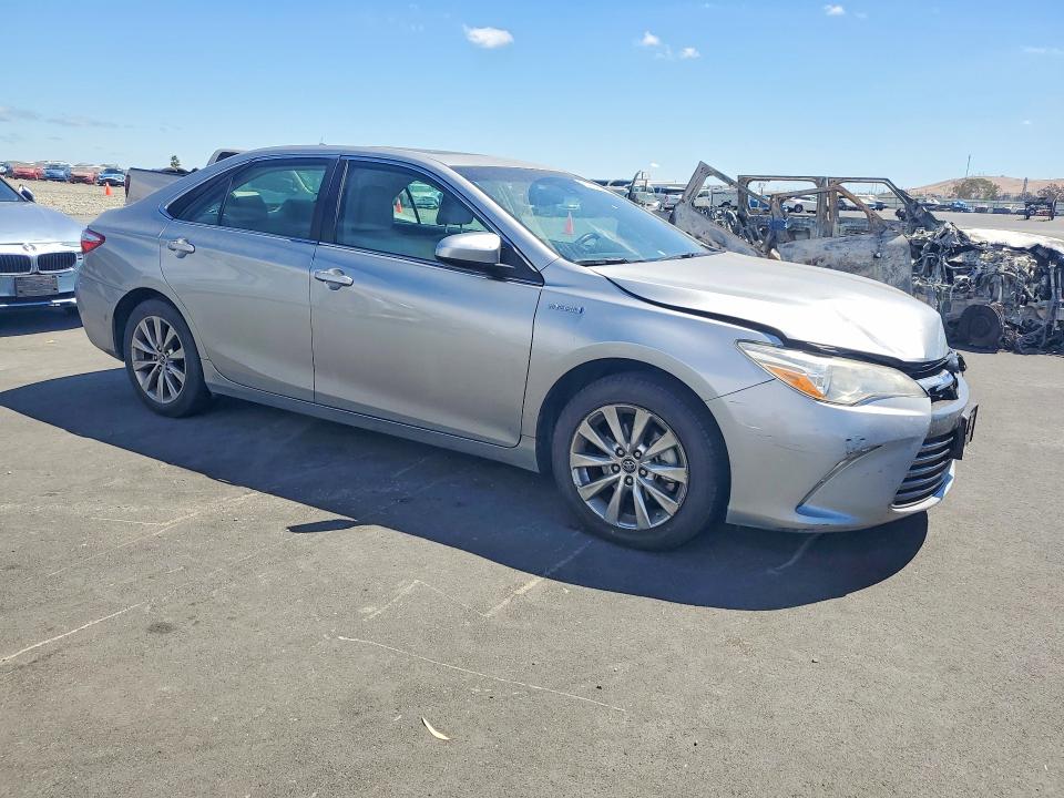 61957626 :رقم المزاد ، 4T1BD1FK8FU163374 vin ، 2015 Toyota Camry Hybrid مزاد بيع