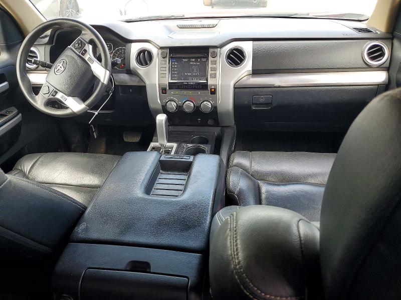 60626066 :رقم المزاد ، 5TFRM5F11JX126062 vin ، 2018 Toyota Tundra مزاد بيع