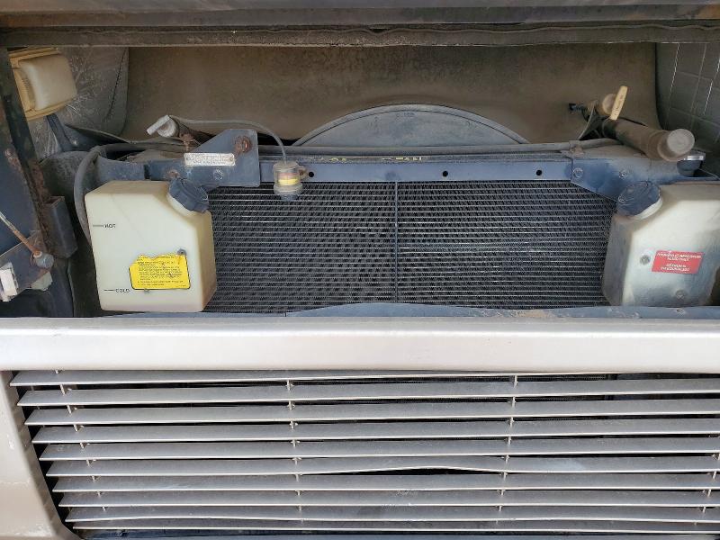 57689436 :رقم المزاد ، 4UZ6XFBC0TC842738 vin ، 1996 Winnibago Recreational Vehicle (rv) مزاد بيع