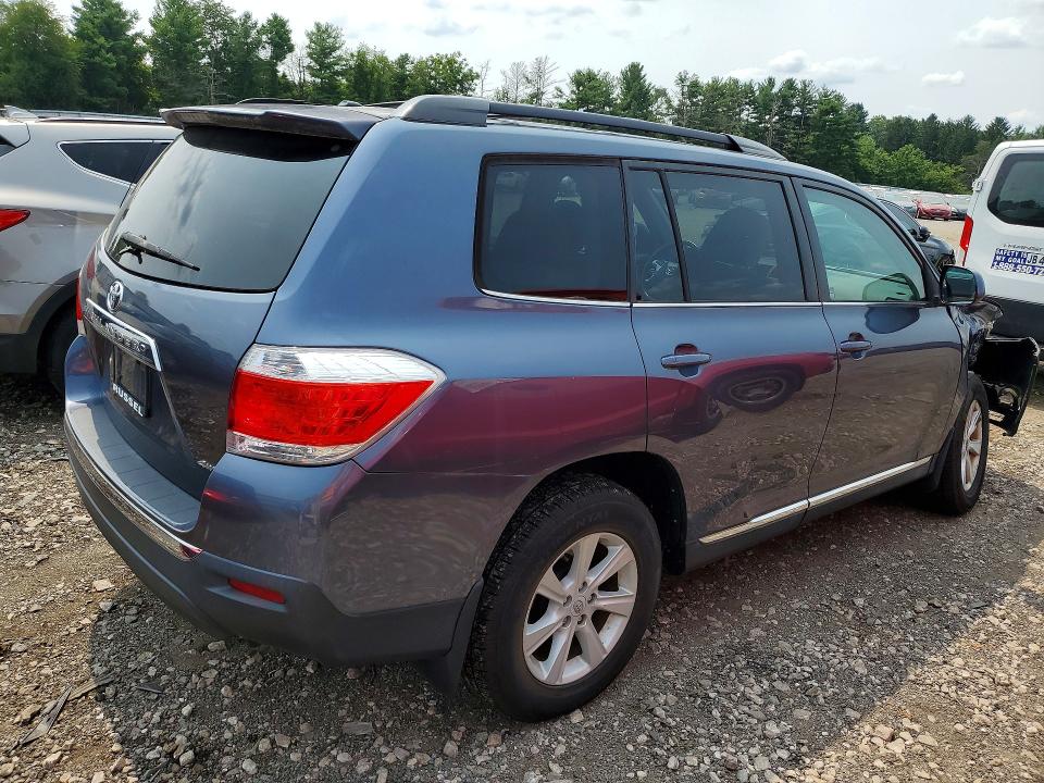 62820566 :رقم المزاد ، 5TDBK3EH1CS131166 vin ، 2012 Toyota Highlander مزاد بيع