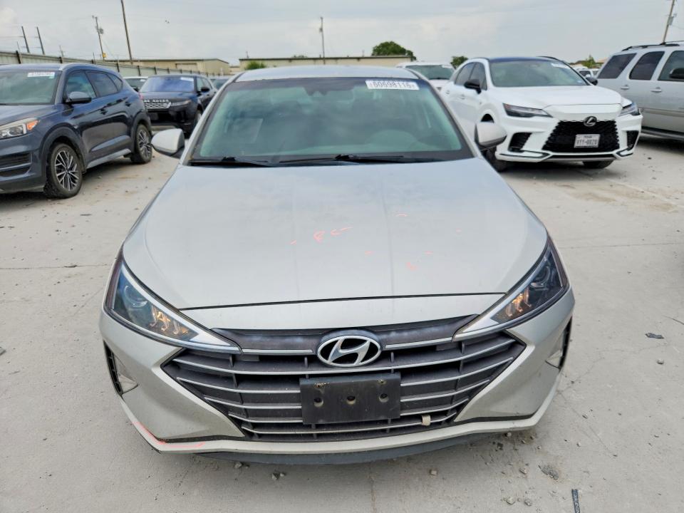 60698116 :رقم المزاد ، 5NPD84LF5KH445258 vin ، 2019 Hyundai Elantra مزاد بيع