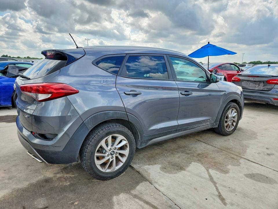 61046196 :رقم المزاد ، KM8J33A23GU202469 vin ، 2016 Hyundai Tucson مزاد بيع