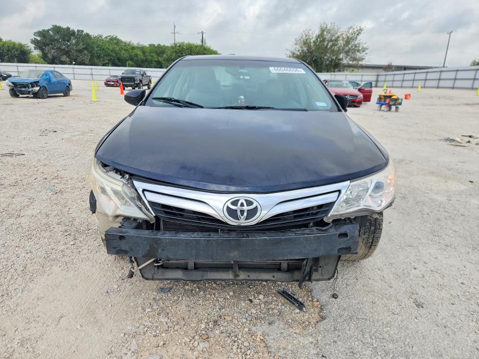 60046656 :رقم المزاد ، 4T4BF1FK3DR312805 vin ، 2013 Toyota Camry مزاد بيع