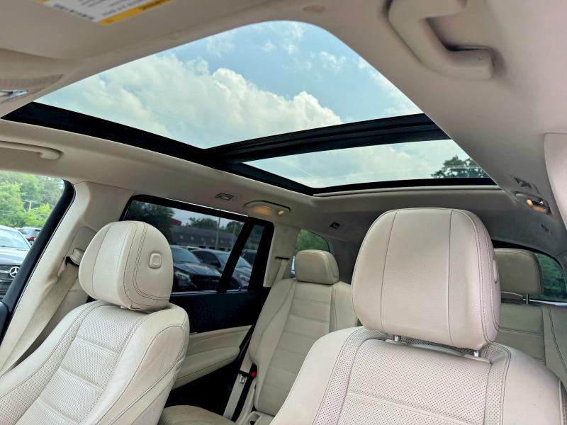 63181886 :رقم المزاد ، 4JGFF5KE1LA104408 vin ، 2020 Mercedes-benz Gls مزاد بيع