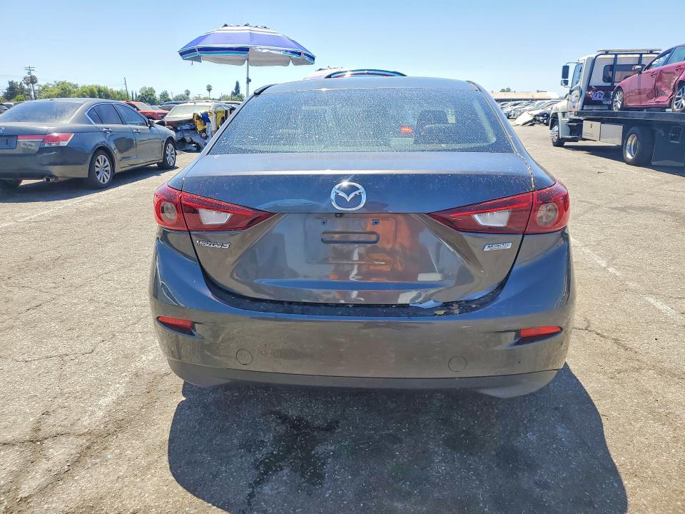 61714826 :رقم المزاد ، 3MZBN1V71HM121938 vin ، 2017 Mazda 3 مزاد بيع