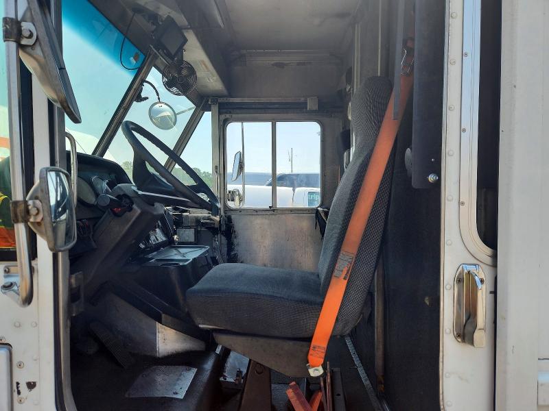 Продажа на аукционе авто 2004 Freightliner Mt45 Chassis, vin: 4UZAANBW84CN46612, номер лота: 58522876