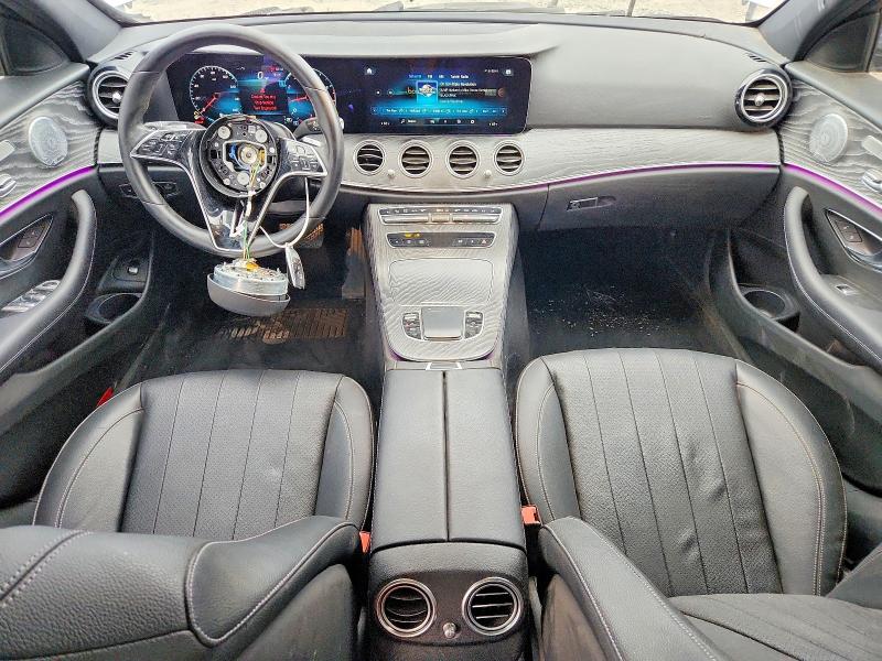59830006 :رقم المزاد ، W1KZF8EB0MA876636 vin ، 2021 Mercedes-benz E مزاد بيع