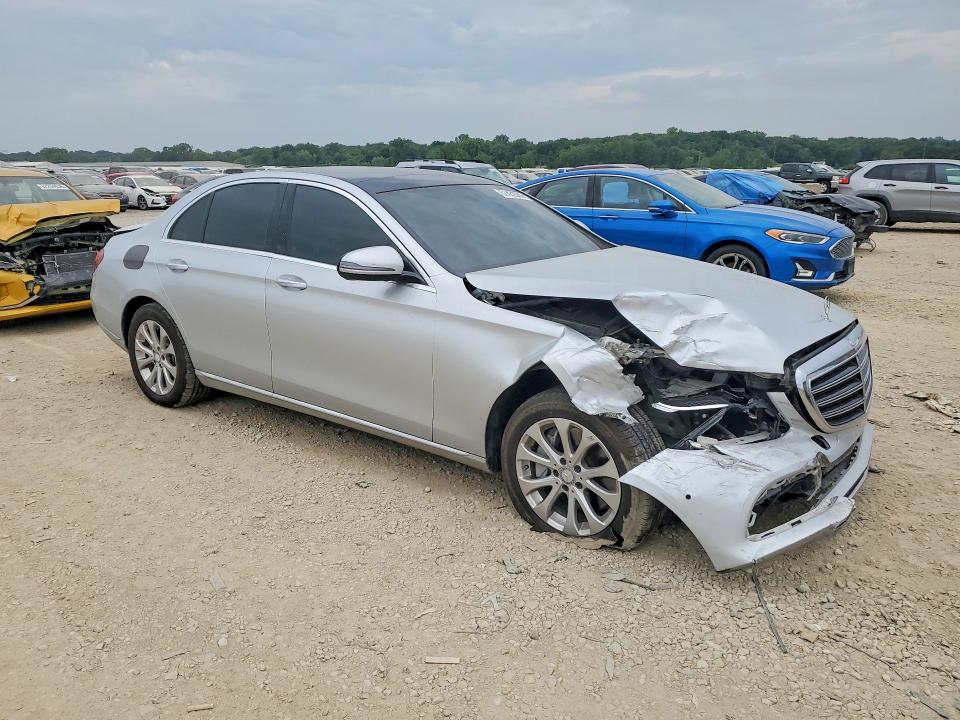 62422566 :رقم المزاد ، WDDZF4KB2HA101497 vin ، 2017 Mercedes-benz E مزاد بيع