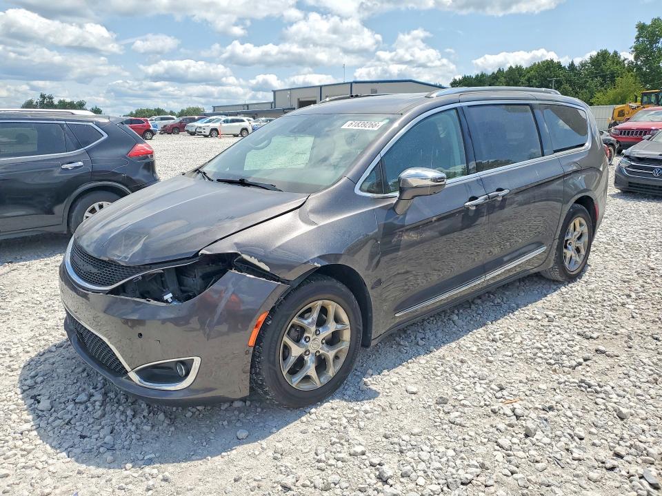 Продажа на аукционе авто 2017 Chrysler Pacifica, vin: 2C4RC1GG7HR812260, номер лота: 61839266