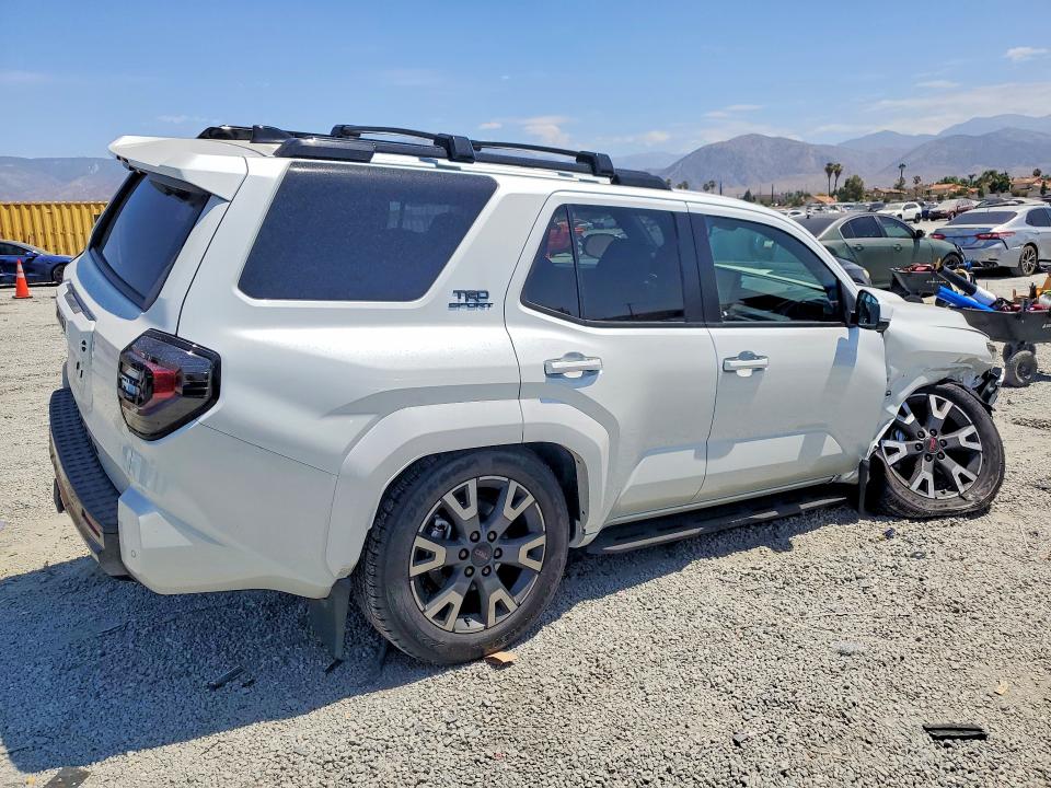 Продажа на аукционе авто 2026 Toyota 4runner, vin: JTEVA5BR3T5100995, номер лота: 61197466
