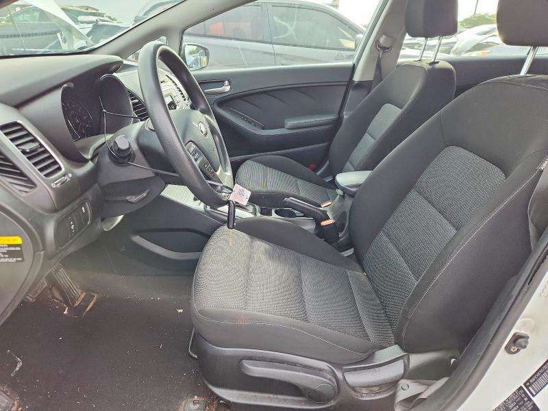 2017 Kia Forte მანქანა იყიდება აუქციონზე, vin: KNAFK5A87H5718209, აუქციონის ნომერი: 61673396