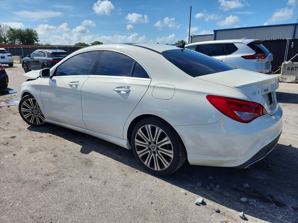 2018 Mercedes-benz Cla მანქანა იყიდება აუქციონზე, vin: WDDSJ4EB7JN592613, აუქციონის ნომერი: 61125236