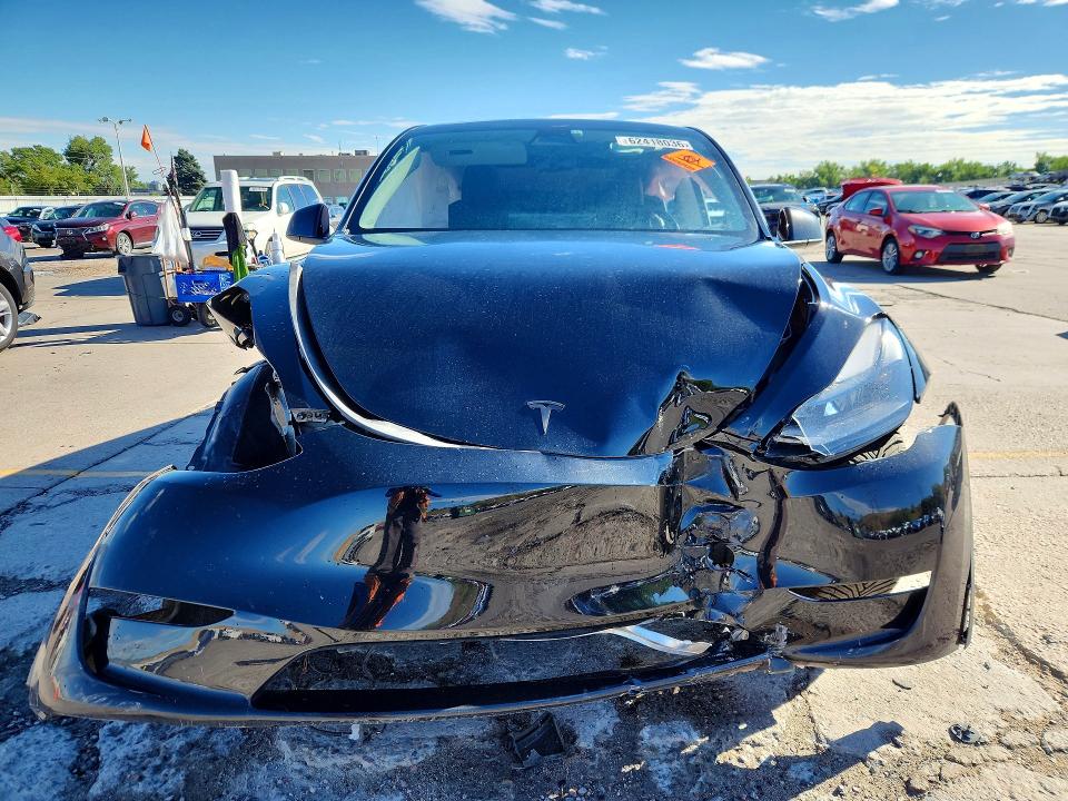 62418036 :رقم المزاد ، 7SAYGDEE4PF711290 vin ، 2023 Tesla Model Y مزاد بيع