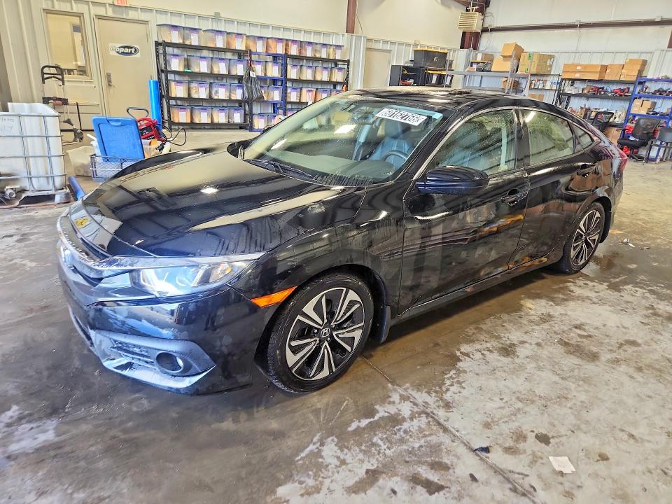 2018 Honda Civic მანქანა იყიდება აუქციონზე, vin: JHMFC1F76JX017890, აუქციონის ნომერი: 60162766