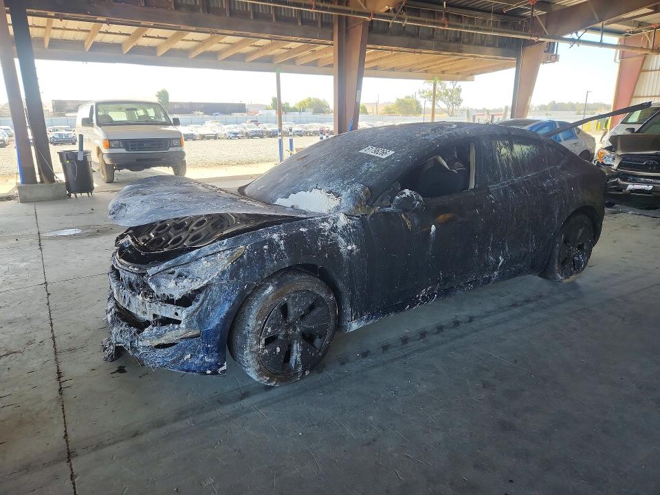 61796266 :رقم المزاد ، 5YJ3E1EB1PF713516 vin ، 2023 Tesla Model 3 مزاد بيع