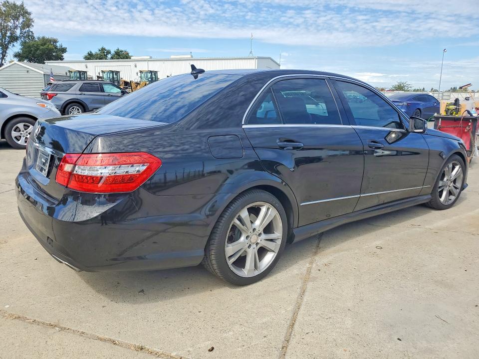 Продажа на аукционе авто 2013 Mercedes-benz E, vin: WDDHF5KB5DA732854, номер лота: 62100136