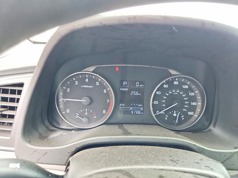 61210096 :رقم المزاد ، 5NPD74LF5HH158501 vin ، 2017 Hyundai Elantra مزاد بيع