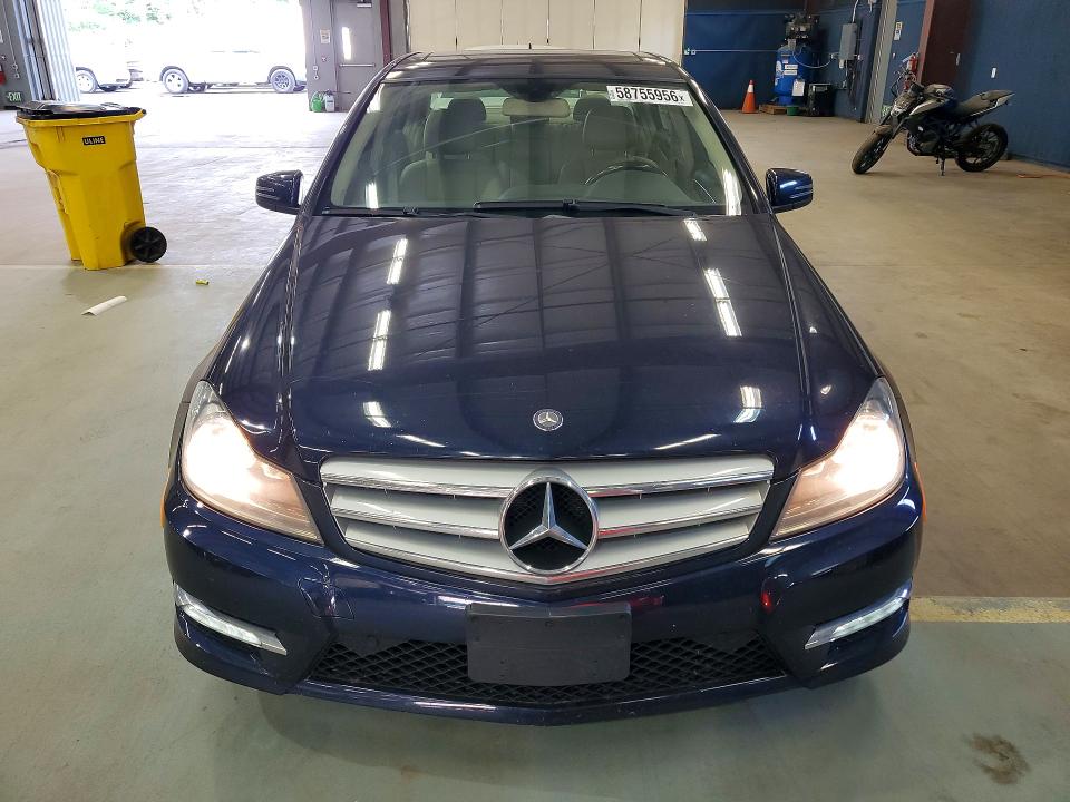 58755956 :رقم المزاد ، WDDGF8BB8CA640259 vin ، 2012 Mercedes-benz C مزاد بيع